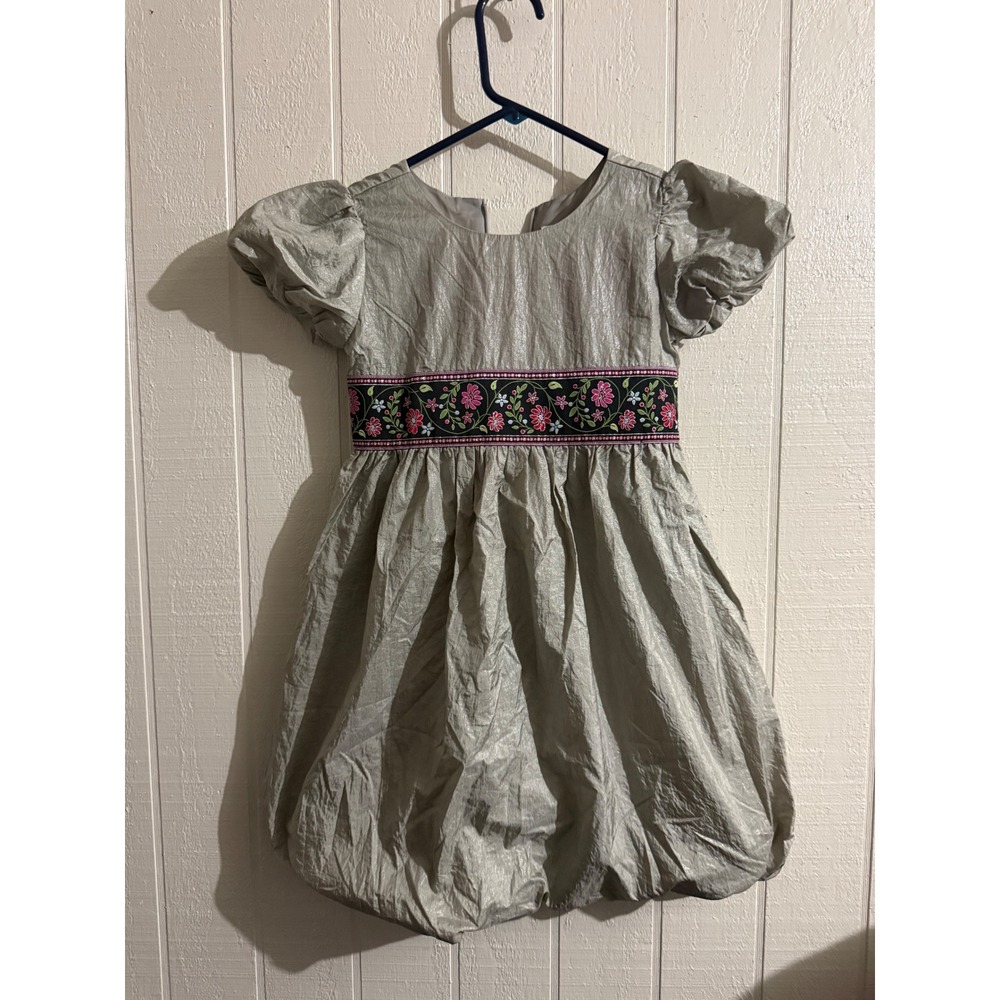 Hanna Andersson Girls Silver Metallic Crinkle Bubble Hem Floral Dress Size 110 5